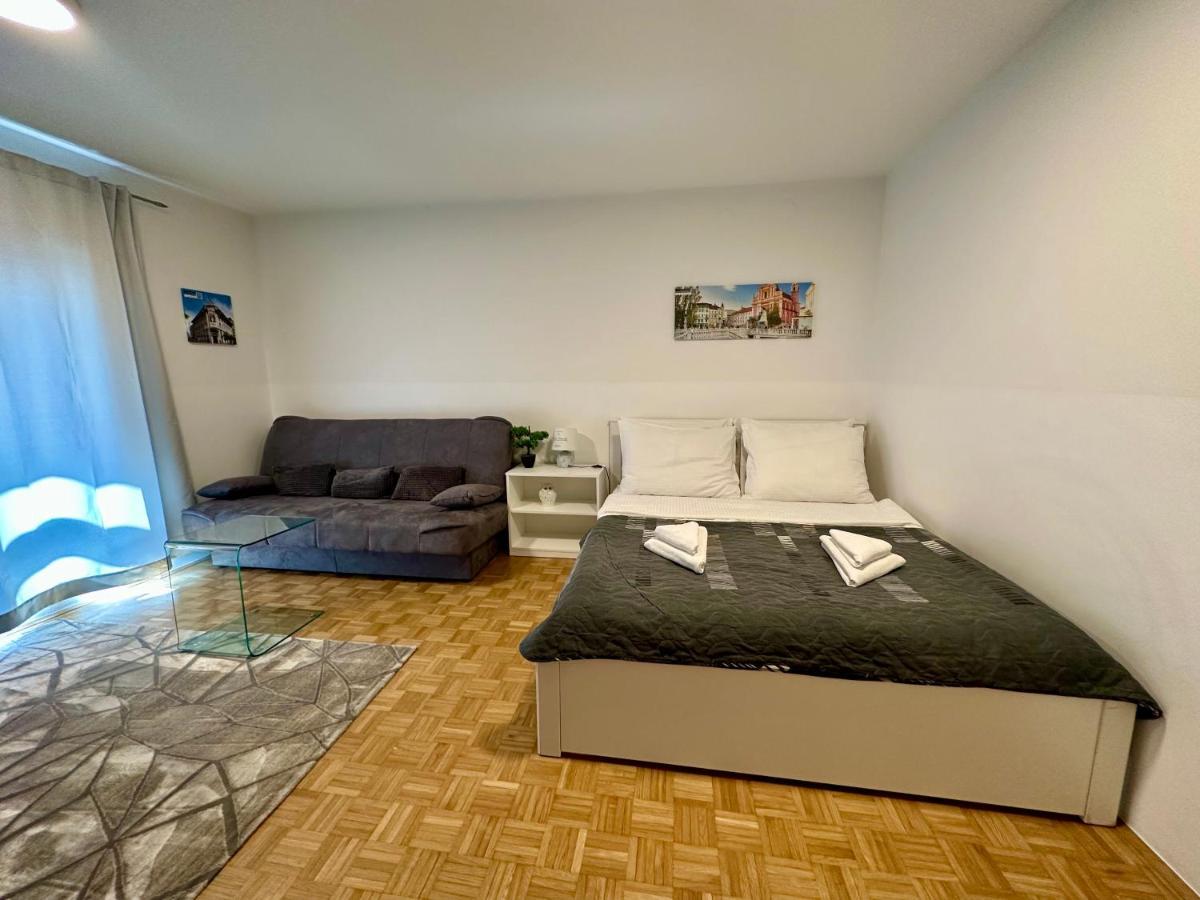 Clara Apartment